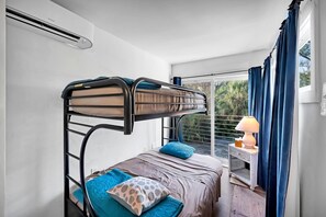 Room - Upcycled Shipping Containers Transformed into a Glamping Home for a Unique Florida Vacation (Jupiter)