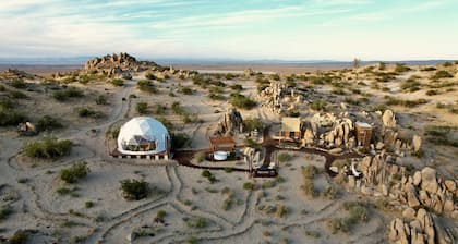 Stunning Geo Dome with Joshua Tree vibes