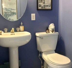 Handdoeken, zeep, shampoo, toiletpapier
