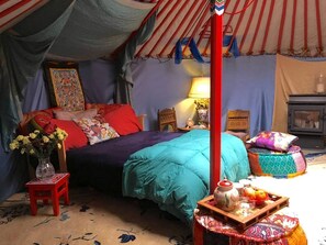 1 slaapkamer, een strijkplank/strijkijzer, wifi, beddengoed