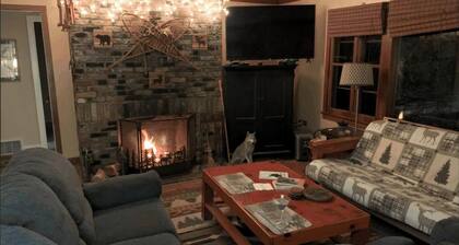 Waterfront Lodge Ideal for Water Activities in Wilmington, NY
