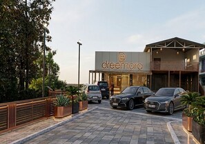 Property grounds - Hotel Dreemora (Haldwani)