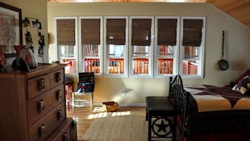 3 chambres, fer et planche à repasser, Wi-Fi, draps fournis