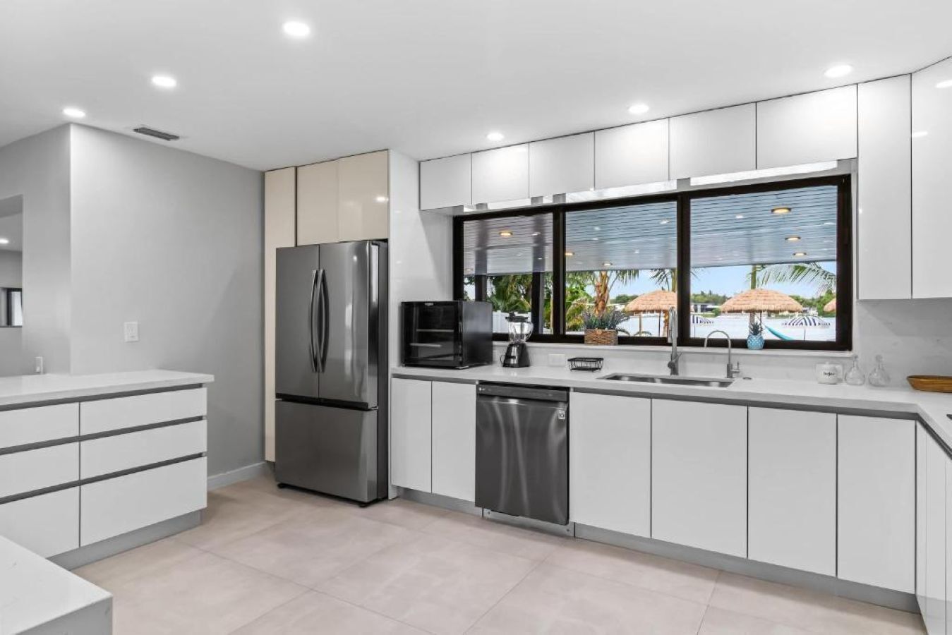 Comfort Villa | Private kitchen