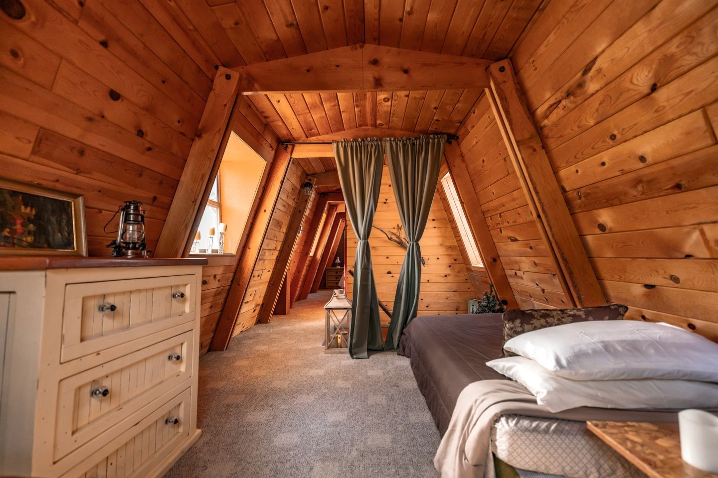 2 bedrooms, bed sheets