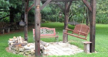 Charming Cabin Rental with a Hot Tub near Cedar Point and Lake Erie in Ohio
