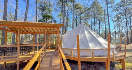 Cozy Glamping Tent with Rain Shower in Calabash, North Carolina