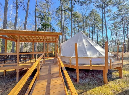 Cozy Glamping Tent with Rain Shower in Calabash, North Carolina