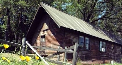 Rustic Cabin Rental in a Wild Meadow near Crater Lake National Park, Oregon