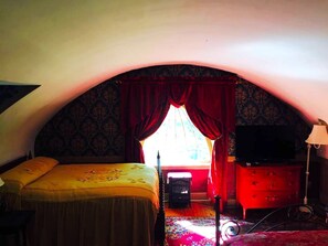 1 chambre, bureau, fer et planche à repasser, Wi-Fi