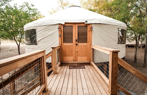 Family-Friendly Yurt with Hot-Tub near to the Medina River in Bandera, Texas