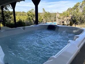 Bain à remous extérieur