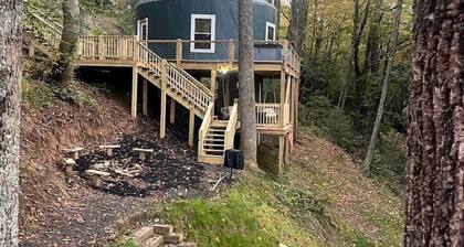 Delightful Lofted Yurt Beautifully Design with Jacuzzi and Private Deck in Virginia