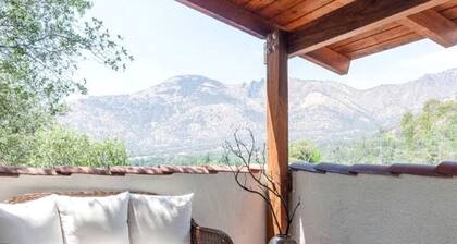 Captivating Riverfront Vacation Rental for Large Groups in Three Rivers, California