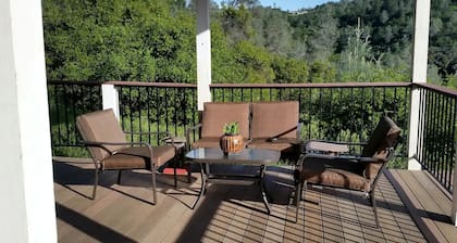 Private Ground Floor Accommodation for a Couples' Getaway in Penn Valley, California