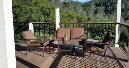 Private Ground Floor Accommodation for a Couples' Getaway in Penn Valley, California