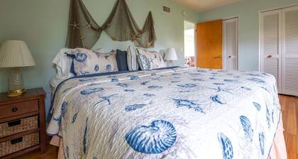 Luxury Oceanfront Vacation Rental with Hot Tub near Nye Beach, Newport, Oregon