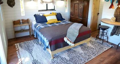 Ashley's TreeHouse Near Lincoln National Forest, Nogal, NM