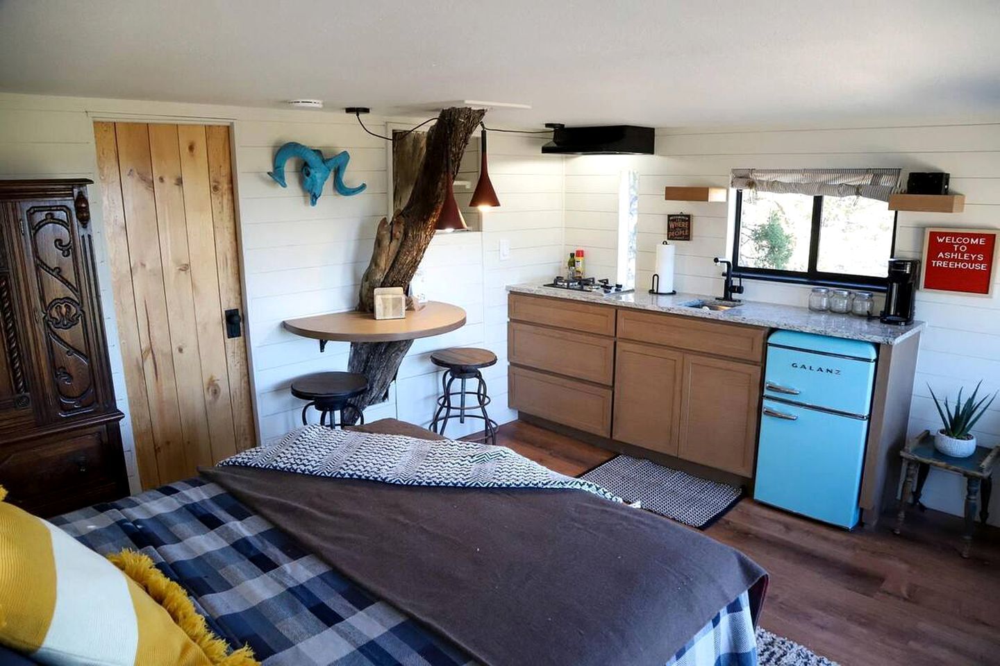 1 habitación y ropa de cama 