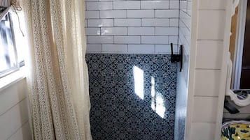 Håndklæder, Sæbe, Shampoo, Toiletpapir
