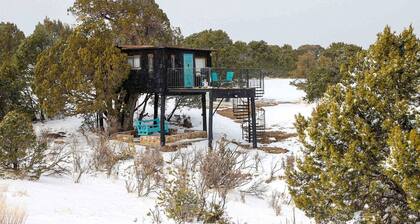 Ashley's TreeHouse Near Lincoln National Forest, Nogal, NM