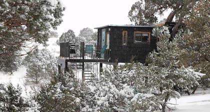 Ashley's TreeHouse Near Lincoln National Forest, Nogal, NM