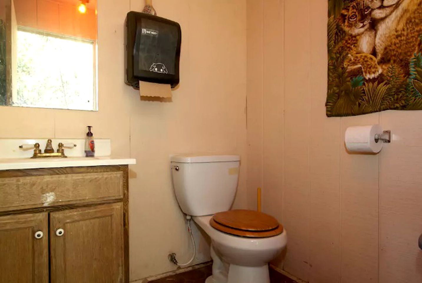 Handtücher, Seife, Shampoo, Toilettenpapier