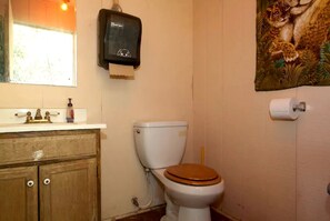 Handtücher, Seife, Shampoo, Toilettenpapier