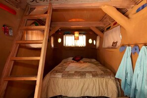 1 bedroom, WiFi, bed sheets - Dreamy Fairy Tale Hut Rental with Pool and Sauna Access at Retreat in Sonoma County (Geyserville)