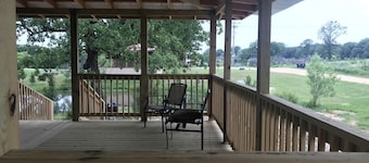 Cozy Cabin Rental on a Winery for a Romantic Weekend Getaway in Oklahoma