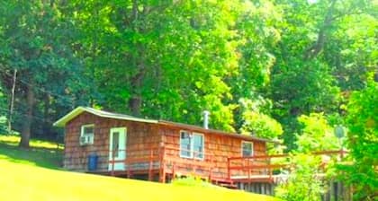 Rustic Cabin Rental near Akron, Ohio