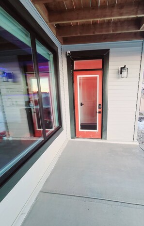 House, 1 Bedroom | Exterior detail - Swithome Properties Cozy Suite With Pond View, Near YEG Airport (Edmonton)