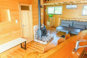 Villa, 3 Schlafzimmer, Balkon, Meerblick | Innenbereich