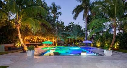 Villa Venecia by Glam Homes