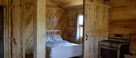 1 chambre, fer et planche Ă repasser, draps fournis