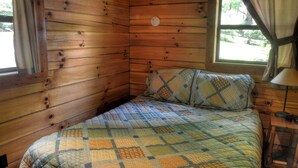1 Schlafzimmer, Schreibtisch, Bettwäsche