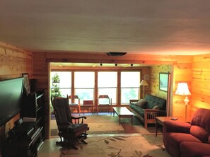 TV, fireplace, stereo