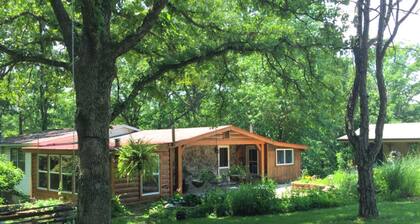 Pet-Friendly Cottage Overlooking a Koi Pond near Mark Twain National Forest, Missouri