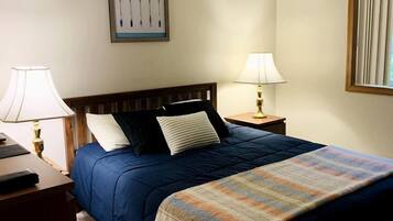 4 bedrooms, travel crib, WiFi, bed sheets