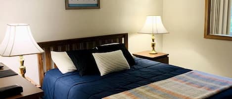 4 chambres, lit de bébé portatif, Wi-Fi, literie fournie
