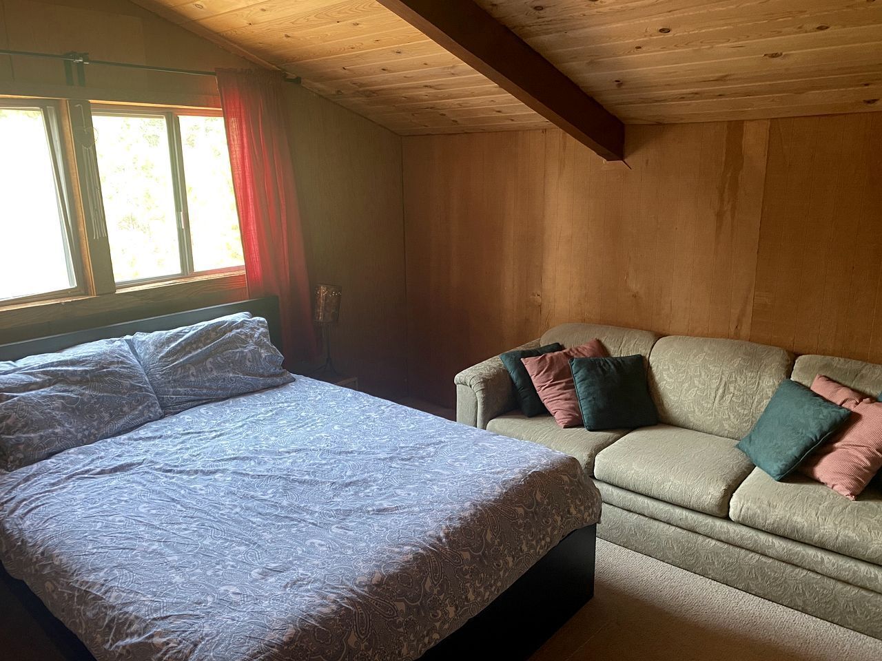 3 bedrooms, bed sheets
