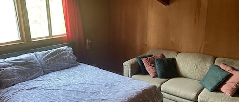 3 bedrooms, bed sheets