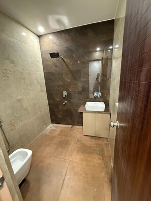 Luxury Room | Katil lipat simpan/tambahan, Wi-fi percuma, cadar katil 