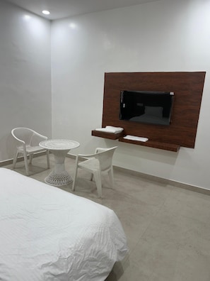 Luxury-Zimmer | Zustellbetten, kostenloses WLAN, Bettwäsche