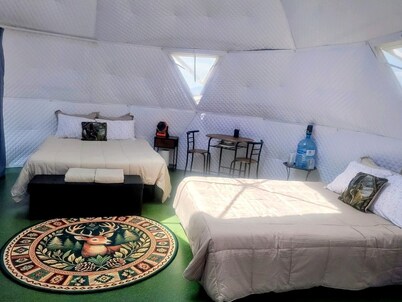 Stunning Off-Grid Dome with Spectacular Views for a Unique Glamping Getaway in Montana