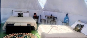Stunning Off-Grid Dome with Spectacular Views for a Unique Glamping Getaway in Montana