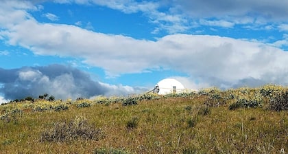 Stunning Off-Grid Dome with Spectacular Views for a Unique Glamping Getaway in Montana
