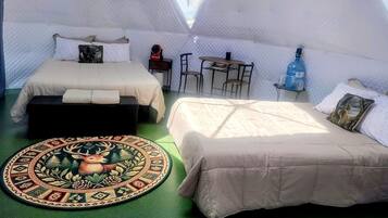 1 bedroom, bed sheets