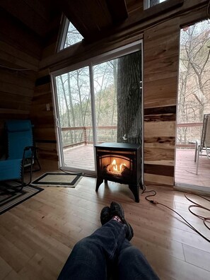 Unclassified image, 2 of 7, button - Incredible A-Frame Tree House Overlooking the Raystown Branch Juniata River and Surrounded by Trees for a Peaceful Getaway in Hopewell, Pennsylvania (Hopewell)
