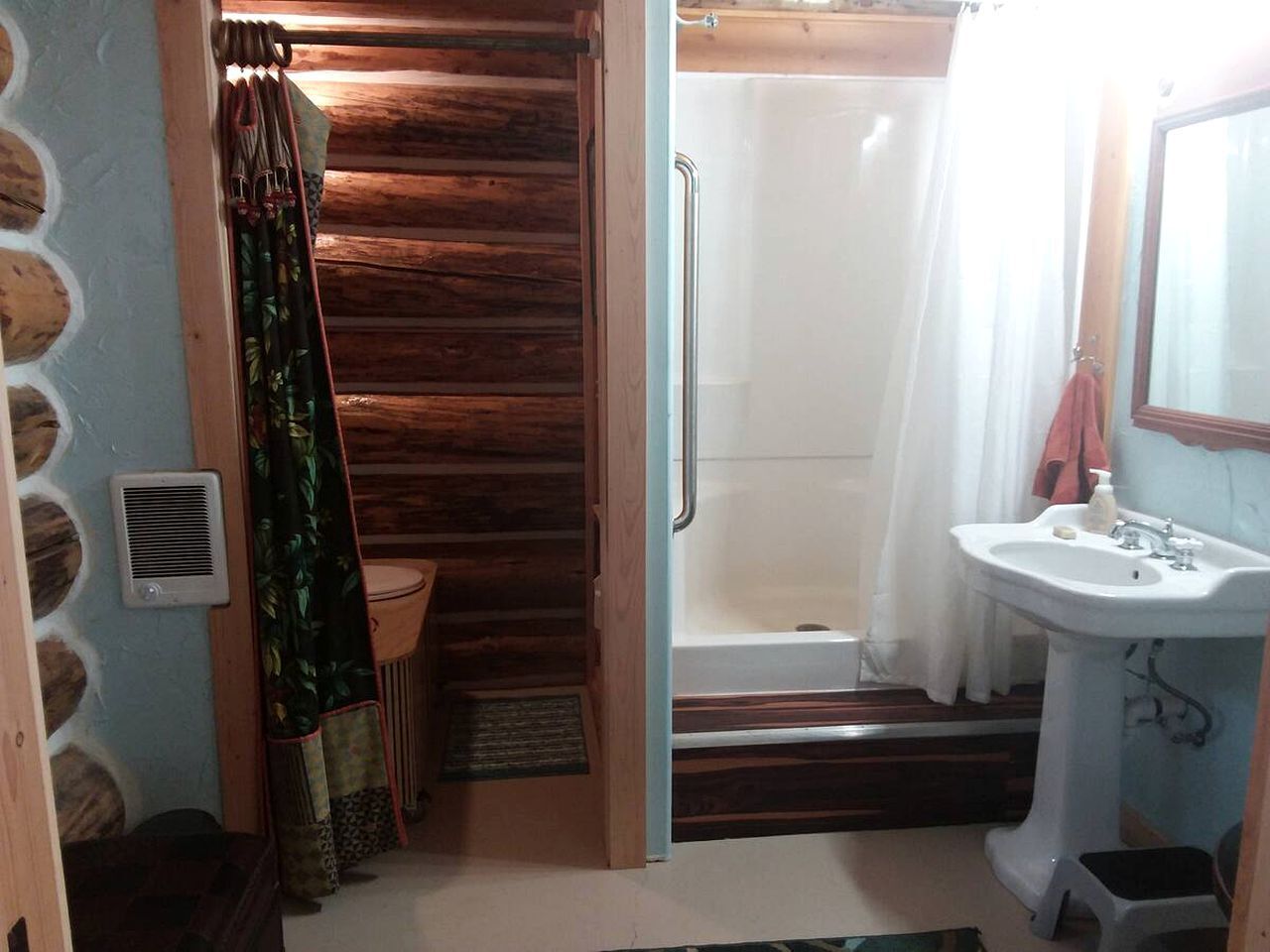 Towels, toilet paper